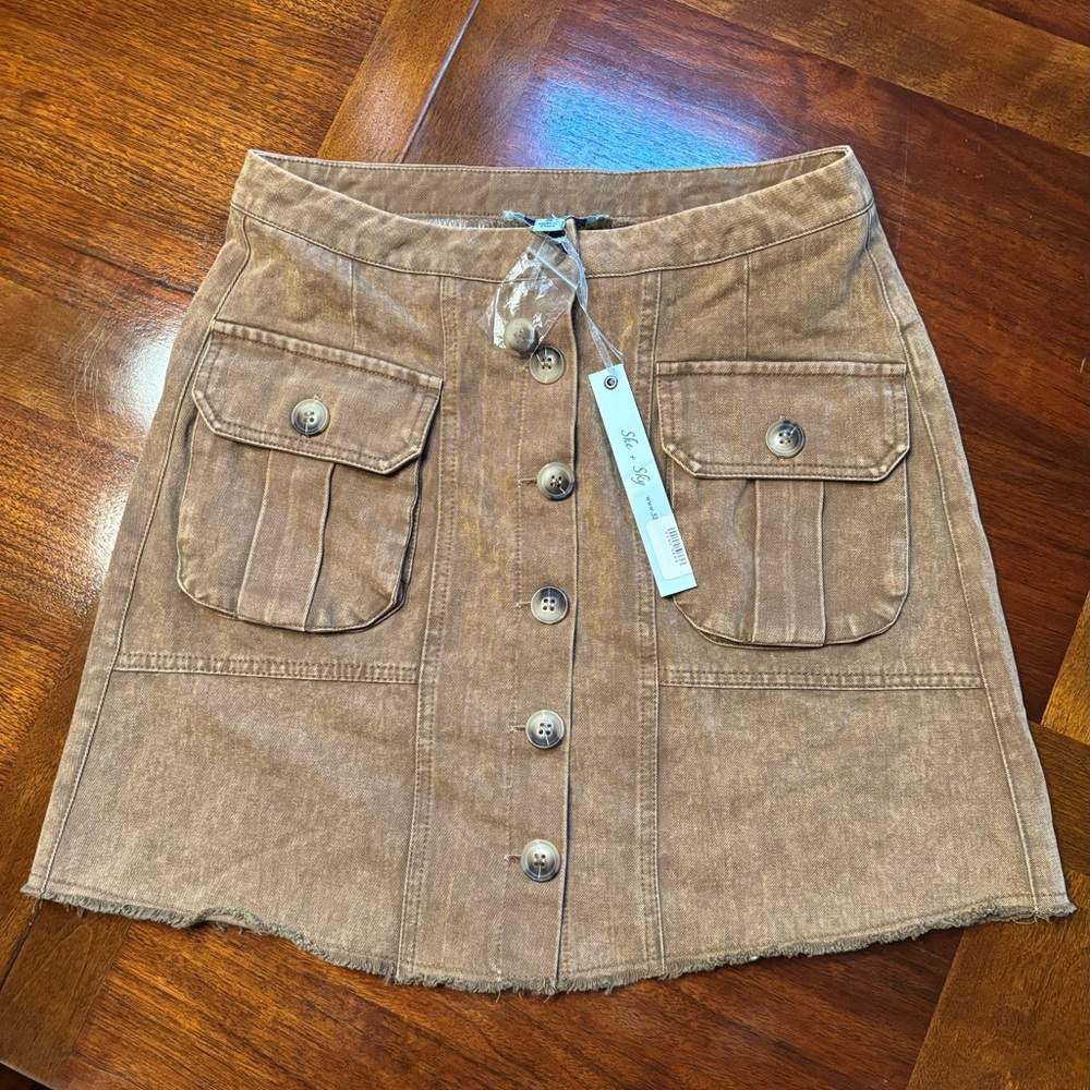 She + Sky Brown Button-Front Skirt